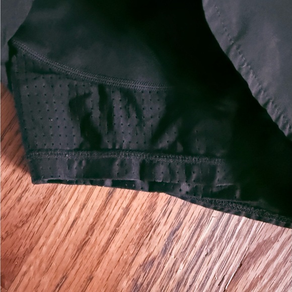 Fabletics  Black Women's Running Athletic Shorts- No size tag, see measurements - Picture 3 of 6